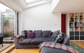 The Jericho Retreat - Bright & Spacious 4BDR Home with Garden